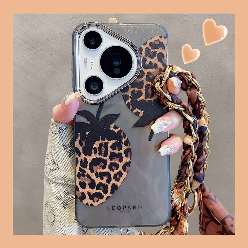 华为Pura70pro+手机壳mate60pro黑色豹纹草莓丝巾腕带P60/P50女款