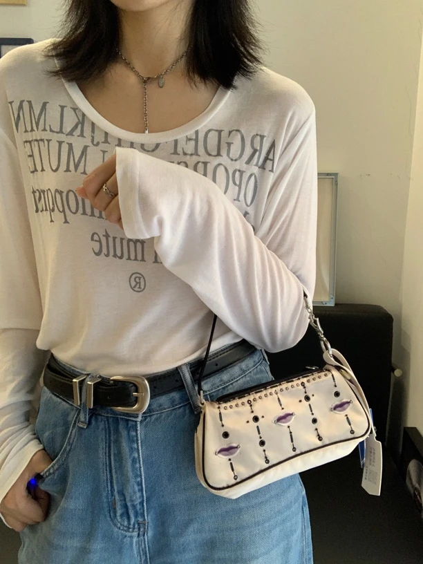 95新 Prada/普拉达 0限量钉珠缎面手提包