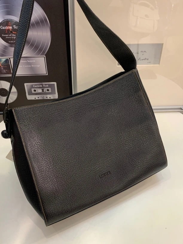 95新 LOEWE/罗意威 九黑色全皮纽扣单肩它托特包