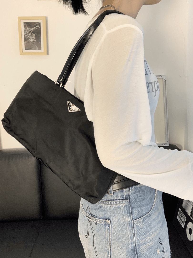 95新 Prada/普拉达 0黑色尼龙横版托特包