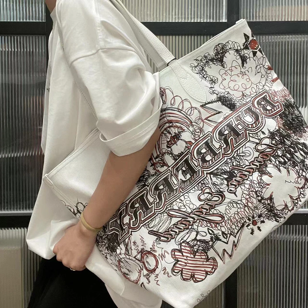 95新 BURBERRY/博柏利 2KA423 双面帆布图层单肩托特包