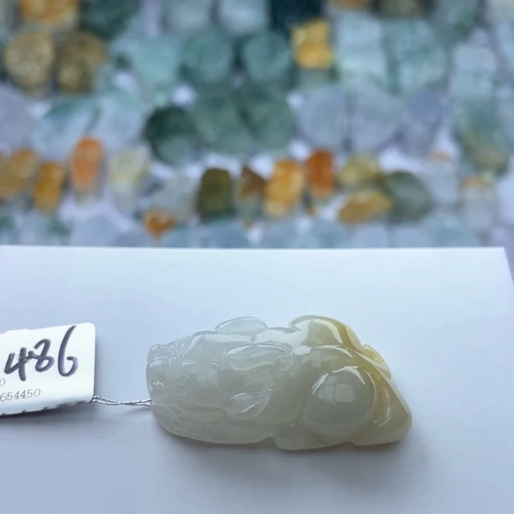 翡翠颈饰未镶嵌貔貅
