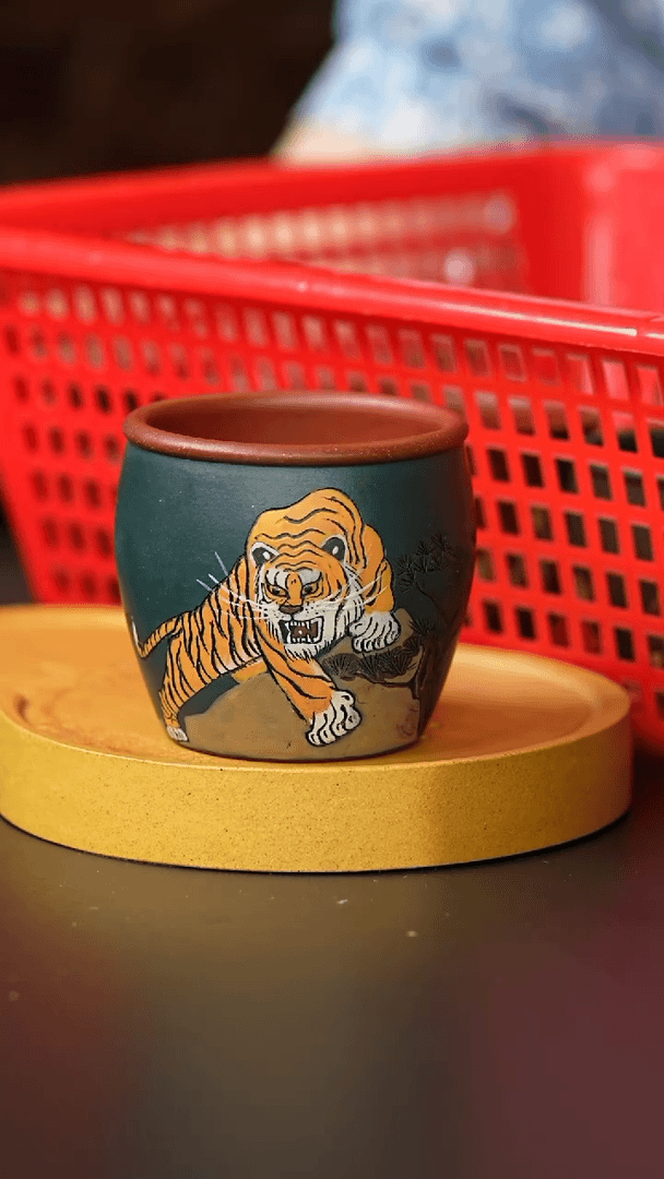 【闪购商品】紫砂茶壶范士玉泥绘老虎主人杯