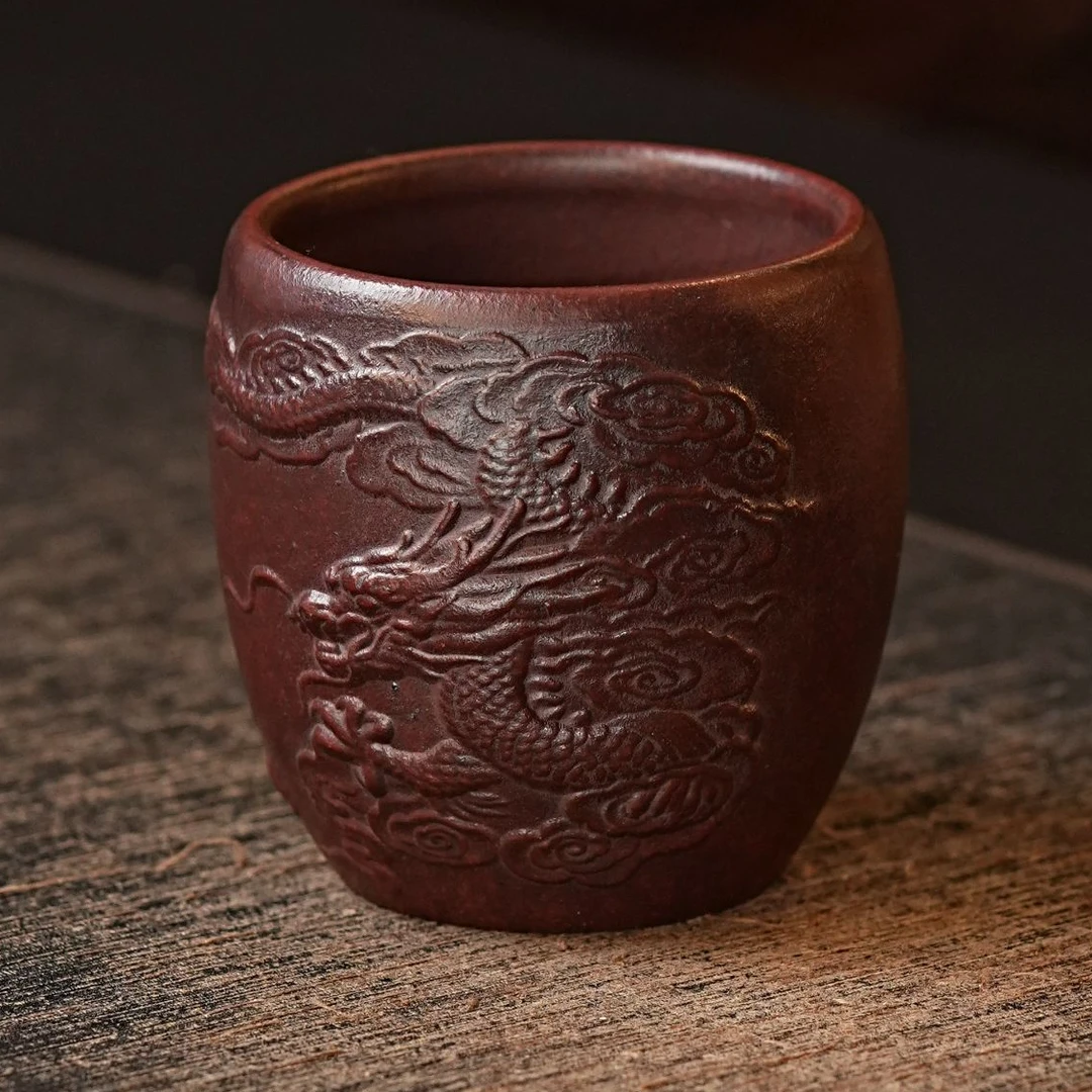 宜兴原矿手工刻绘浮雕飞龙高端大气紫砂主人杯
