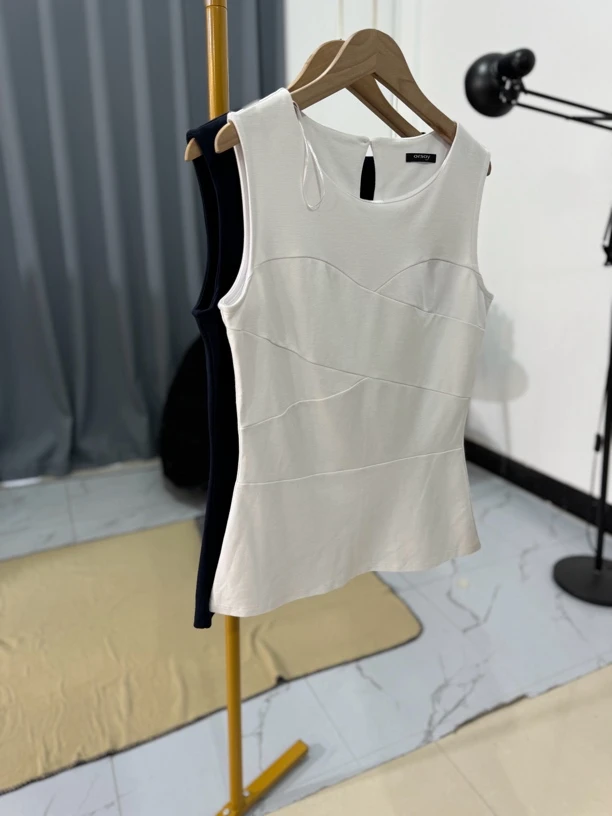 1213冬季保暖修身两色弹力圆领无袖背心