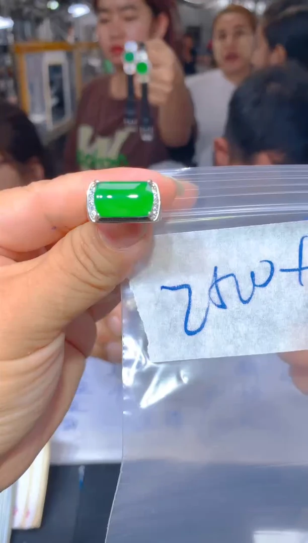 【闪购商品】定制翡翠未镶嵌145定制翡翠-多样性发货（发其一）