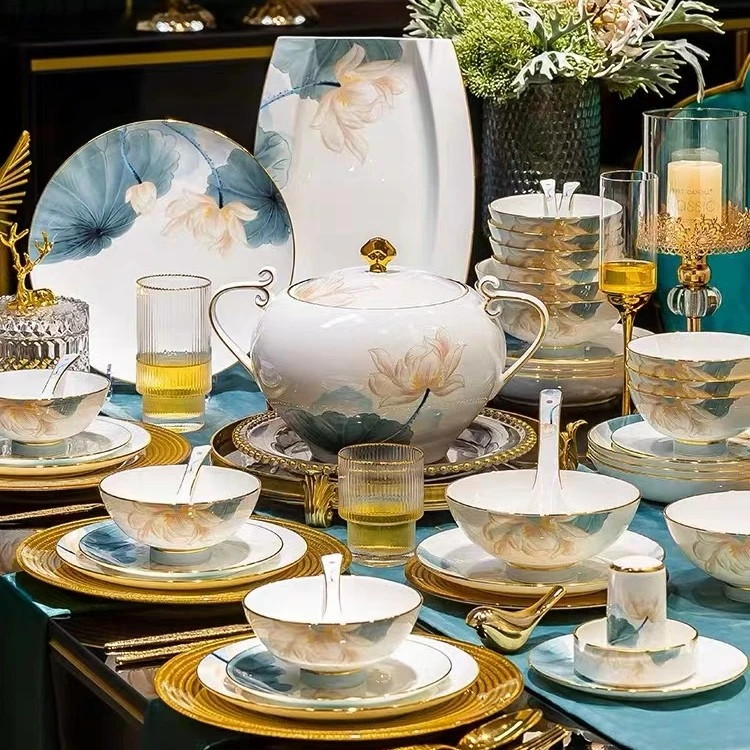 《映日荷花》景德镇高温骨瓷餐具套装中式简约轻奢高档描金水彩