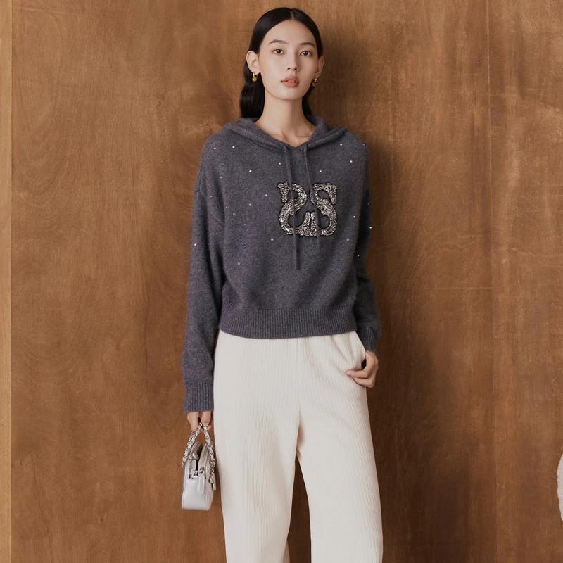 大雅家firststation时尚立体钉钻连帽套头毛衣女24秋冬新款9530A