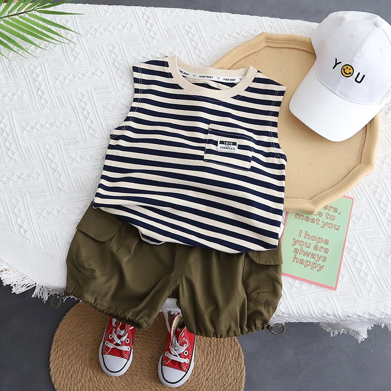 儿童男童洋气休闲时尚运动夏季夏款条纹男宝印花小童无袖帅气2024