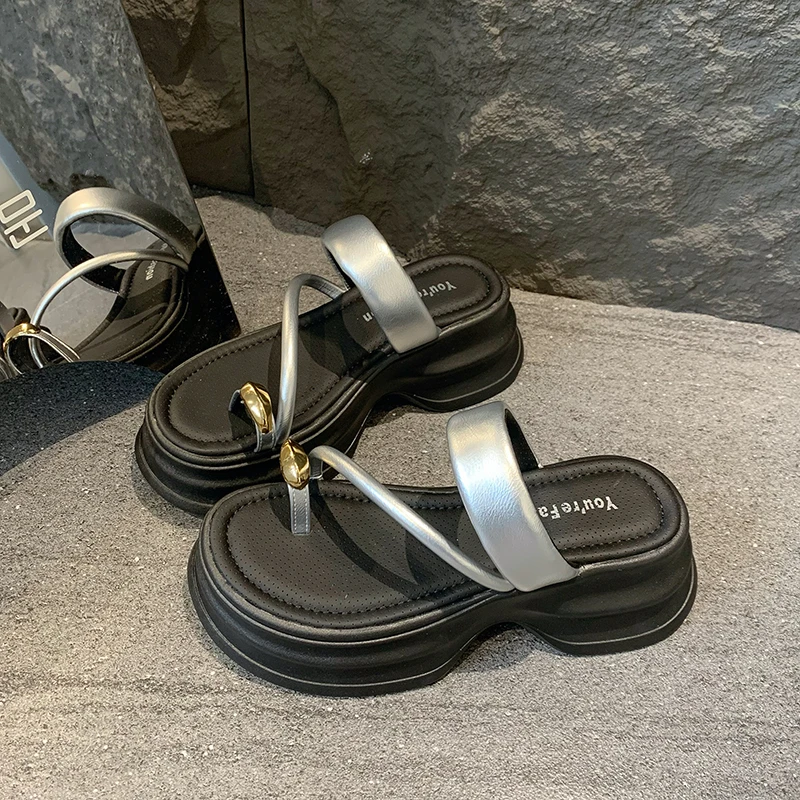 T韩版厚底小个子凉拖鞋女外穿2024年新款时尚套趾增高凉鞋潮