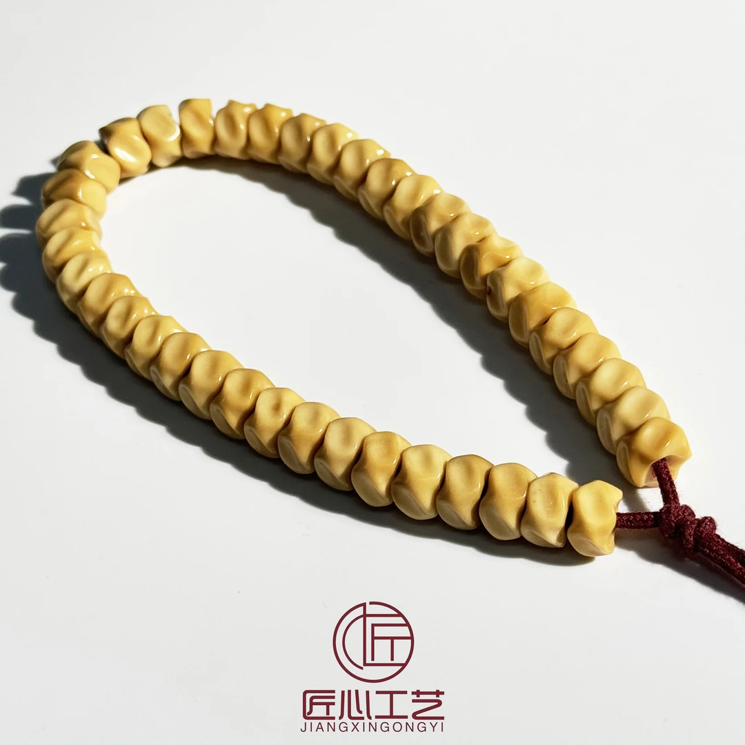 国潮文玩 天然白玉菩提的龙脊菩提 幽龙之骨手串手持