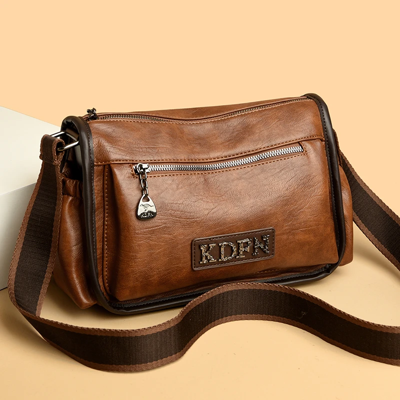 米琦袋鼠女士洋气时尚单肩包2025新款高级感小包包简约百搭斜挎包