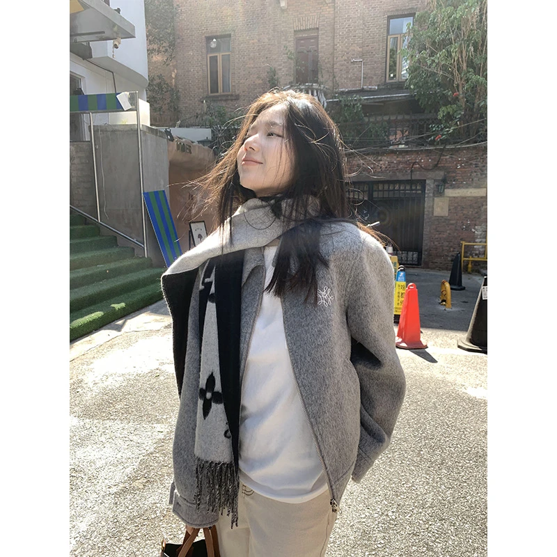 YOKLASS少女家 【现】灰色绣花翻领毛呢短外套冬季休闲上衣 N27566S