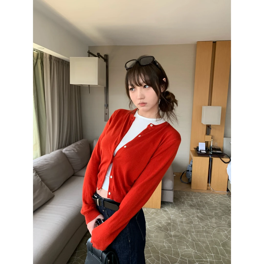 王少女的店【现】红色洋气显瘦百搭针织开衫秋季气质毛衣 M23865S43
