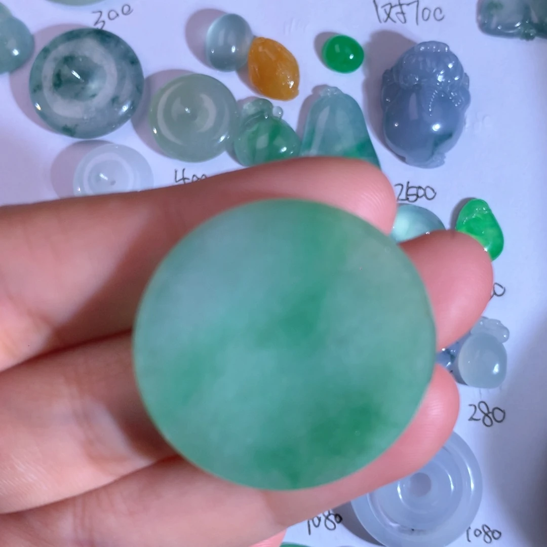 【闪购商品】翡翠吊坠(不含链)未镶嵌