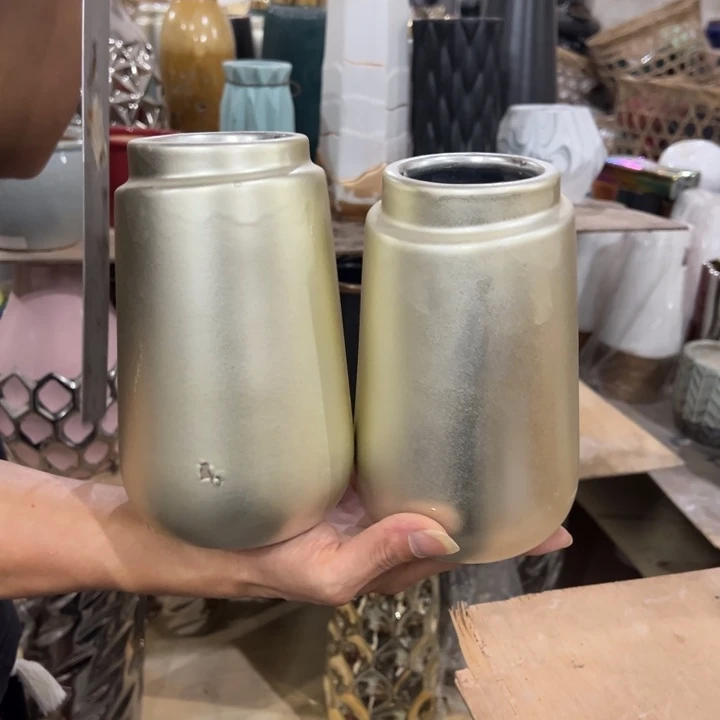 摆件高18口7公分微瑕捡漏摩擦