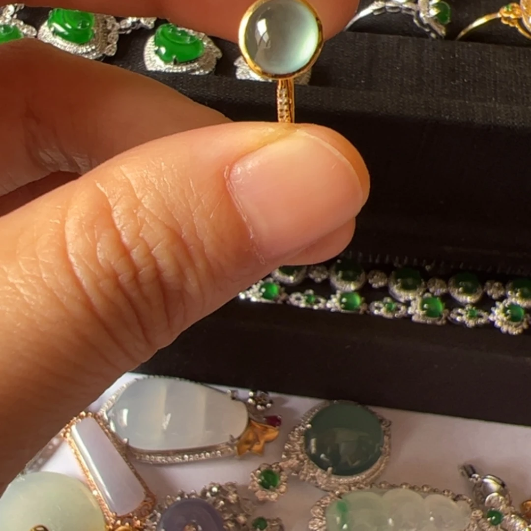 【闪购商品】翡翠戒指18K金镶嵌