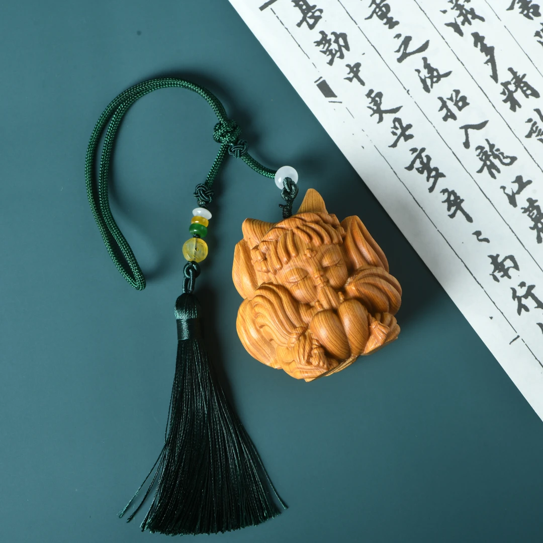 【直播不上】崖柏陈化料精雕新款凤九手把件