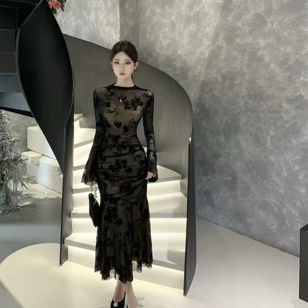 2025新款法式高级感喇叭袖性感网布褶皱显瘦鱼尾连衣裙