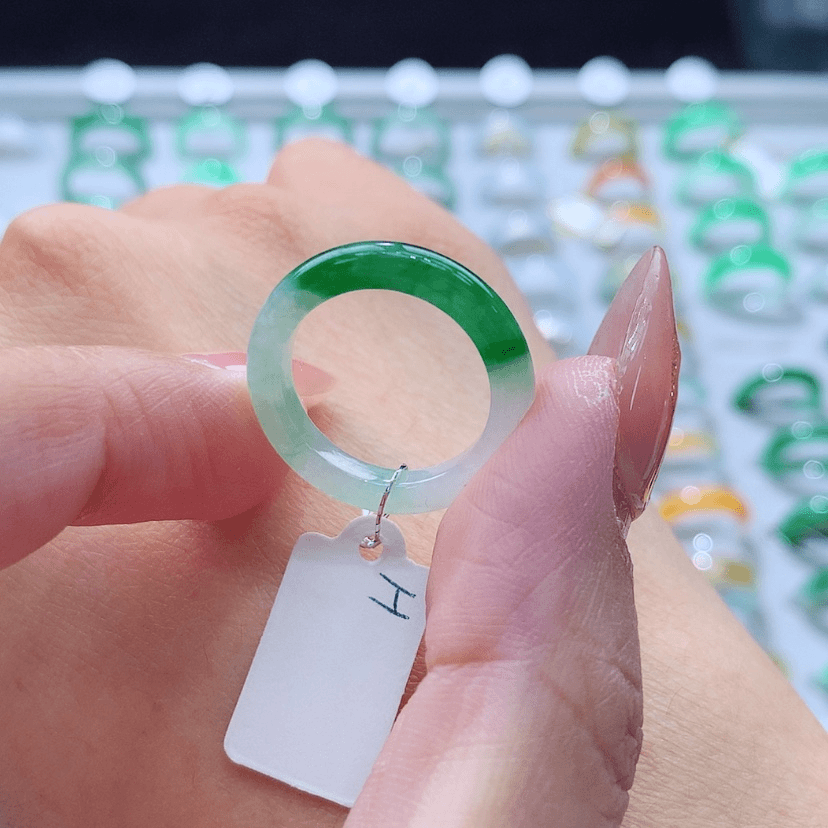 【闪购商品】翡翠戒指未镶嵌?**宝