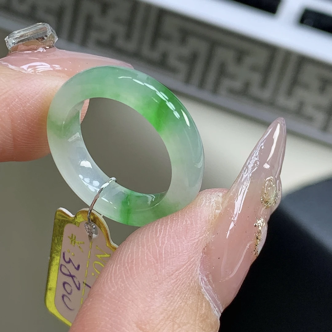 冰种玉戒指 冰种飘金丝阳绿缅甸翡翠戒圈 尺寸15.2-4.7-3.4mm