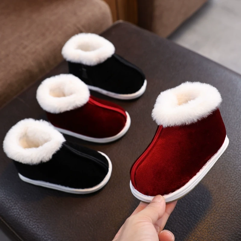 宝宝手工棉鞋冬男女汉服鞋1-4岁软底防滑新年周岁鞋男宝宝唐装鞋3