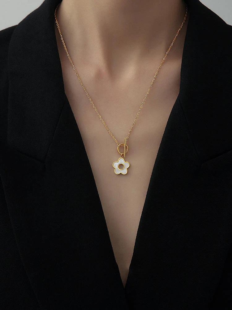 钛钢项链 T扣轻奢花朵项链女小众设计高级感气质时尚锁骨链毛衣链