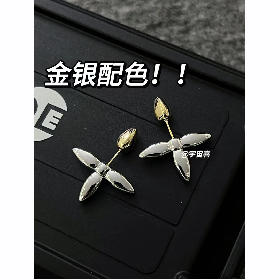 铜合金耳饰 C2-014【张子枫金银配色花子一体耳钉】
