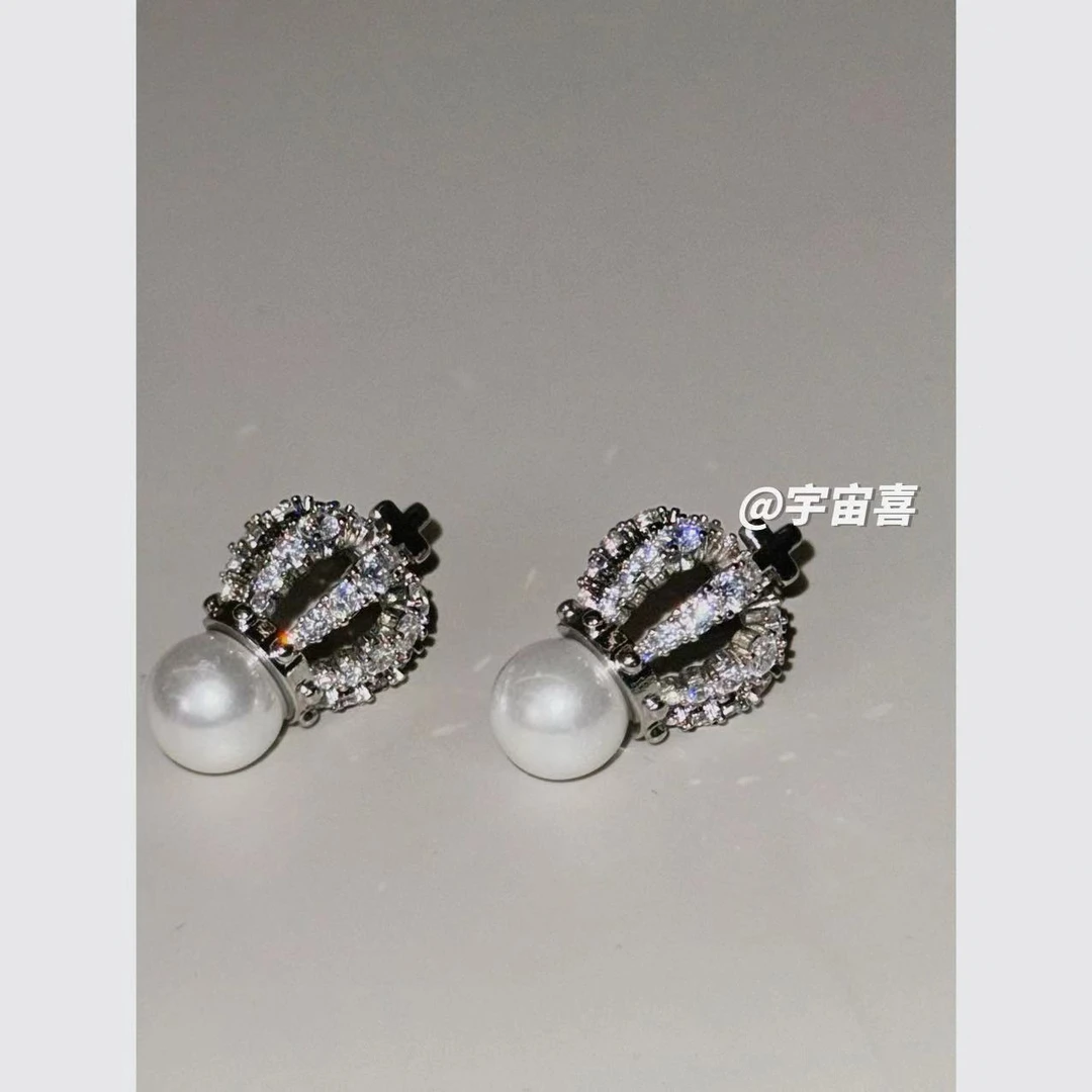 铜合金锆石耳饰 B1-007镂空皇冠贝珠锆石耳钉