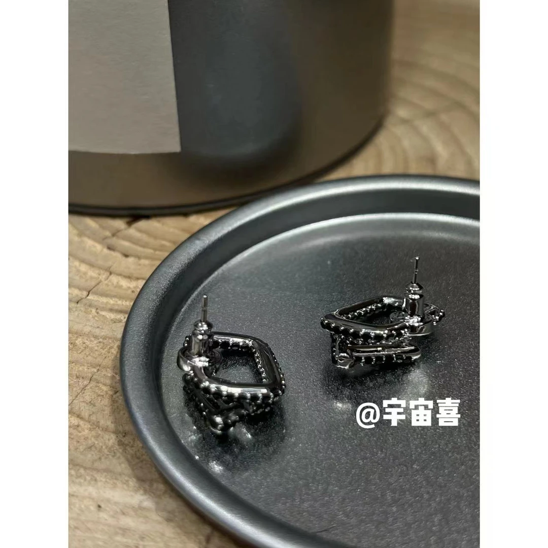 铜合金锆石耳饰 B3-049【黑色满镶v字方形一体耳钉】