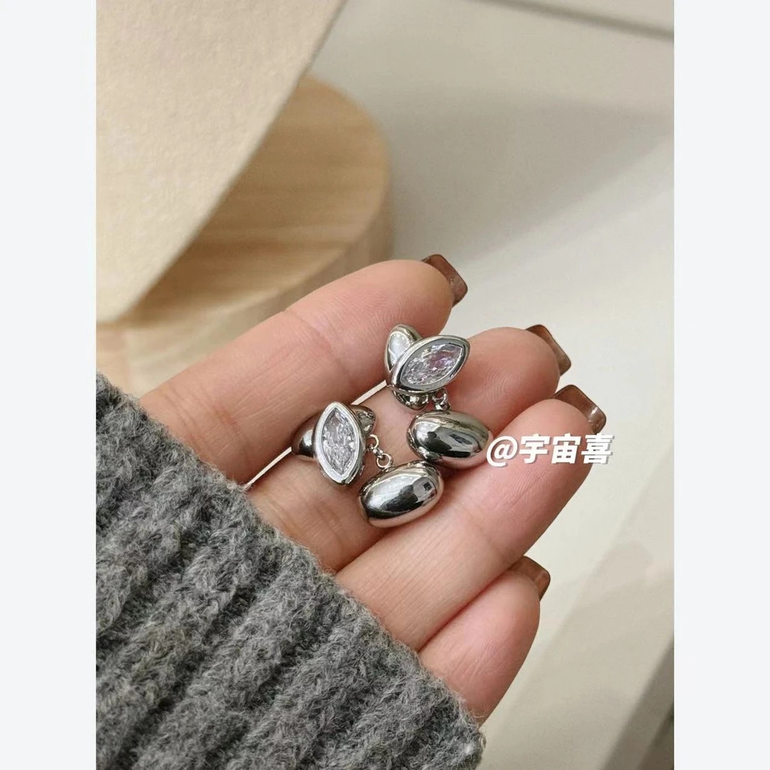 铜合金合成锆石耳饰 A2-018【椭圆白色坠金属椭圆耳钉】