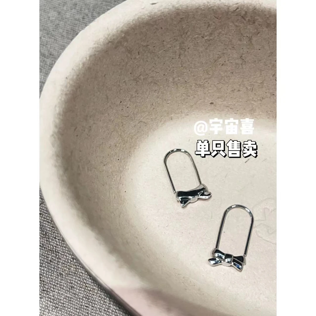 钛钢耳饰 A4-058【银色迷你蝴蝶结耳骨环耳骨挂】单只售卖