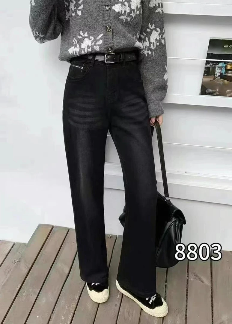 8803-AQ黑色抓绒微弹牛仔直筒裤