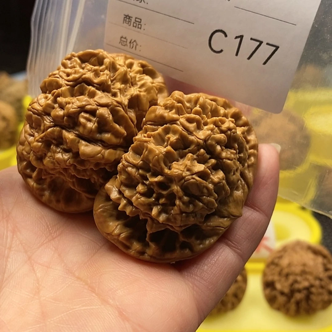 【闪购商品】核桃核雕伊****店