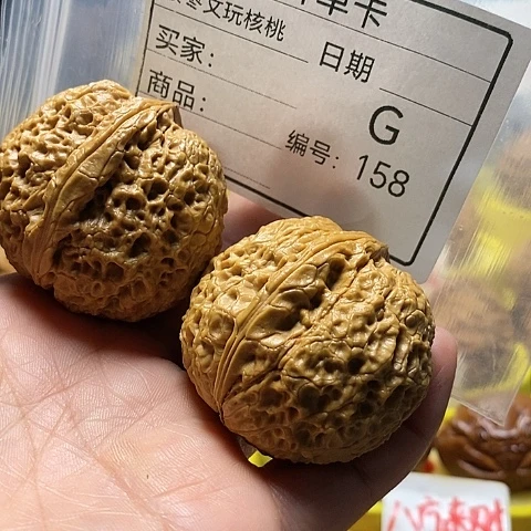 核桃核雕小***欧自产自销……