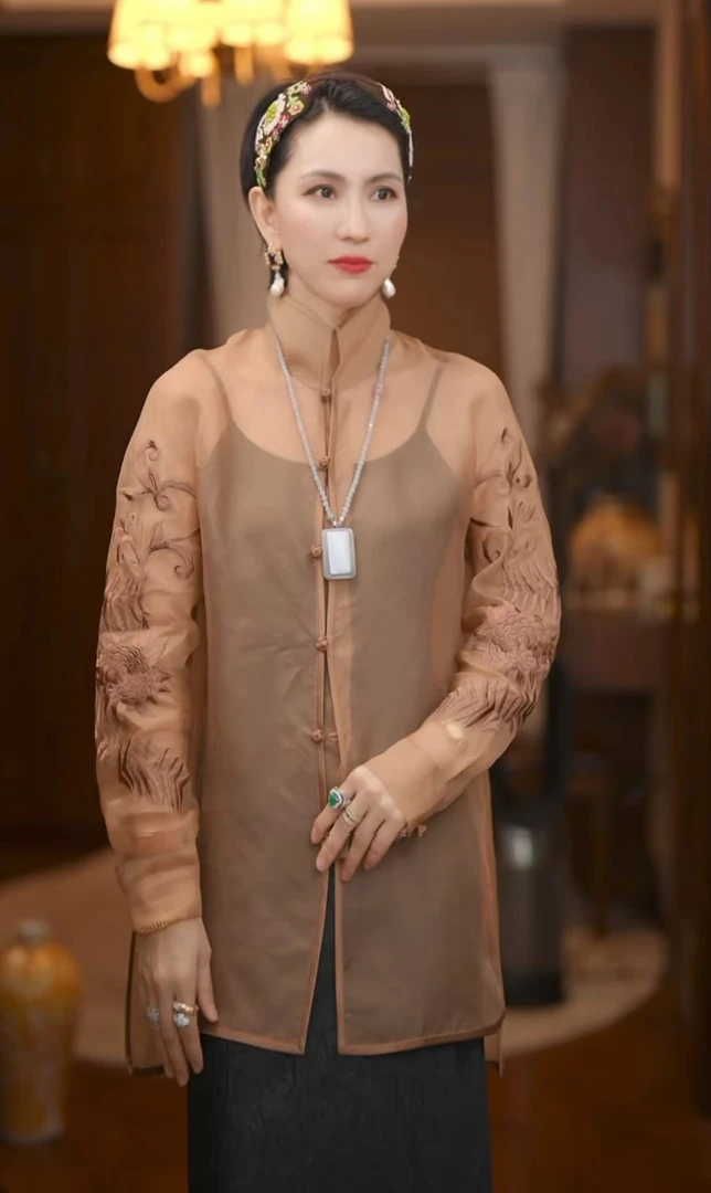 【K】春夏款休闲百搭真丝绣花咖色衬衫KK01040802~