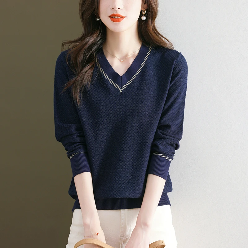 胖妹妹秋装大码V领遮肚子上衣女200斤宽松显瘦薄款洋气针织打底衫