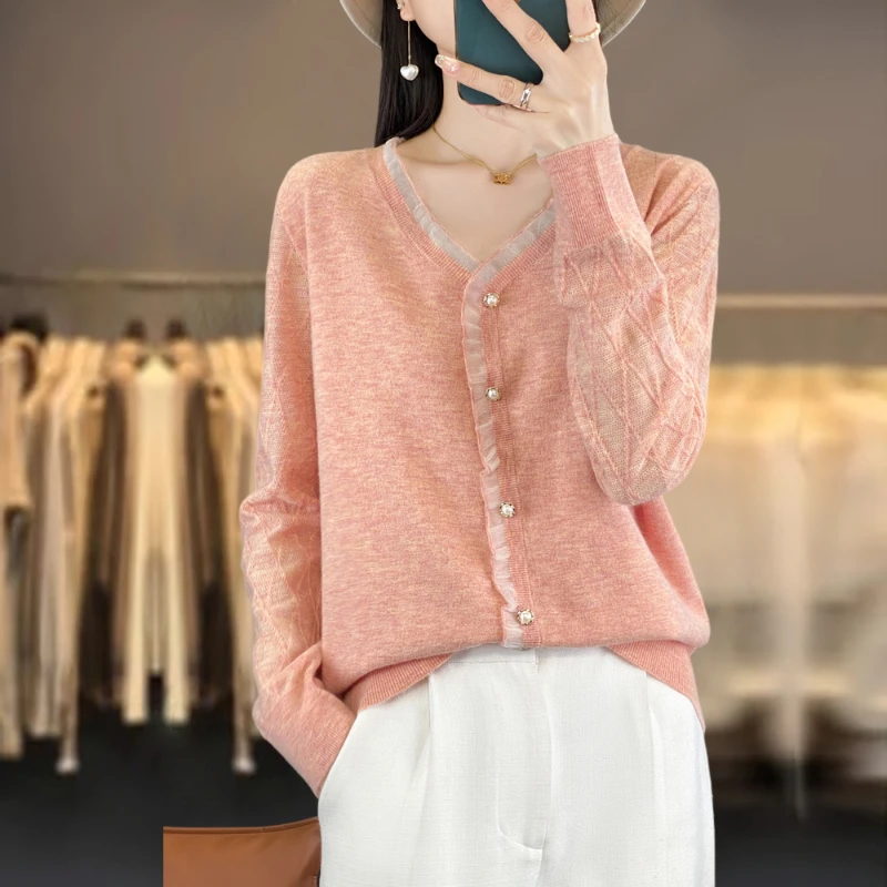 蕾丝打底衫女春秋大码薄款毛衣宽松遮肚子显瘦上衣洋气V领针织衫