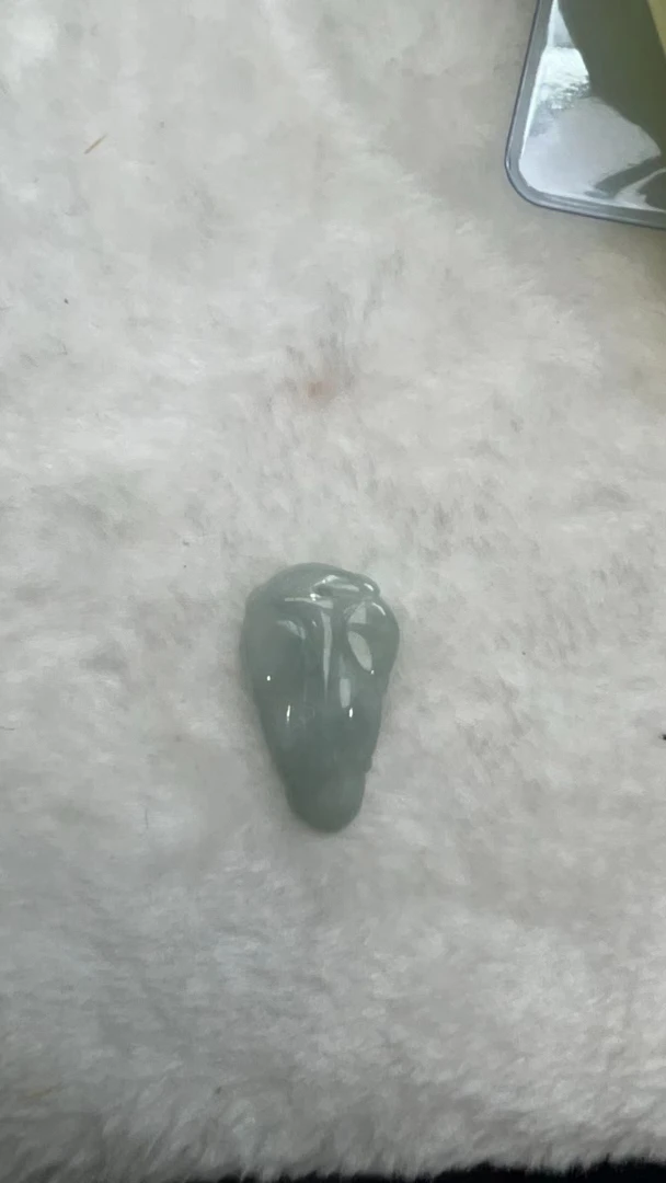 天然A货翡翠 金枝玉叶精雕