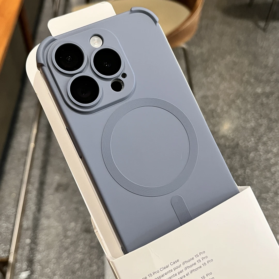 飞虎胜四角气囊适用于iPhone15pro/16磁吸苹果14液态硅胶13手机壳