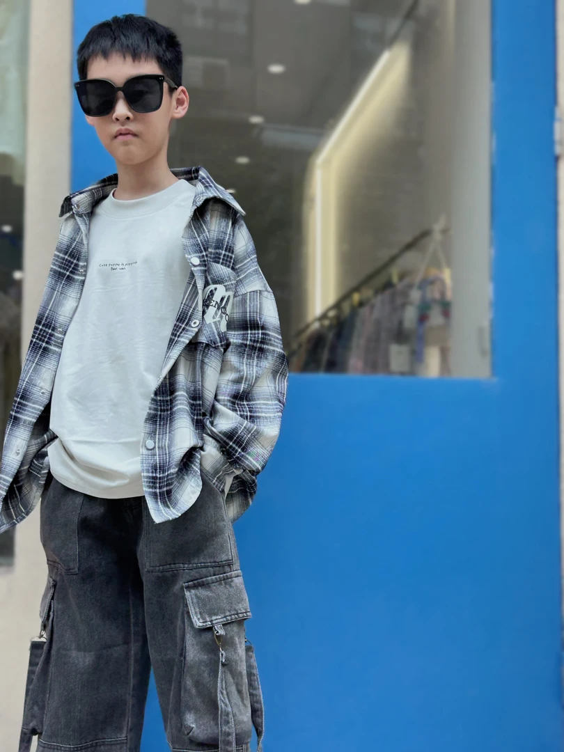 青少年男童秋季卫衣中大童时尚