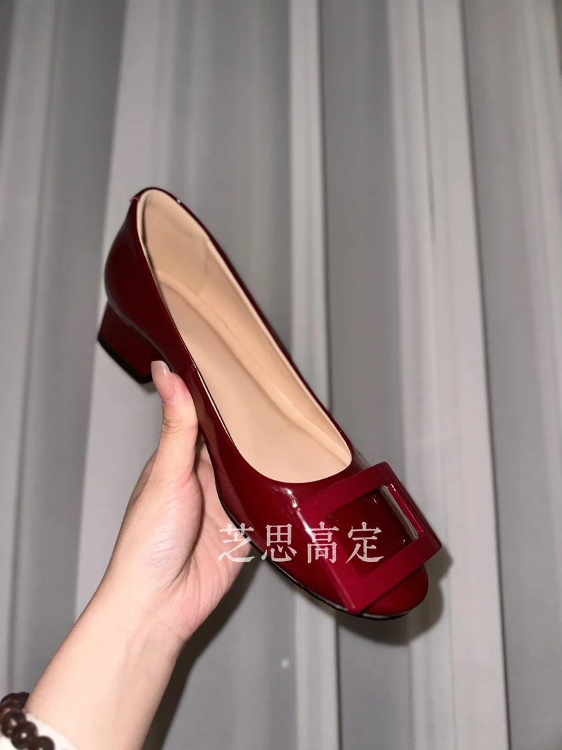 【复古真皮酒红小单鞋】方扣圆头漏指缝浅口单鞋