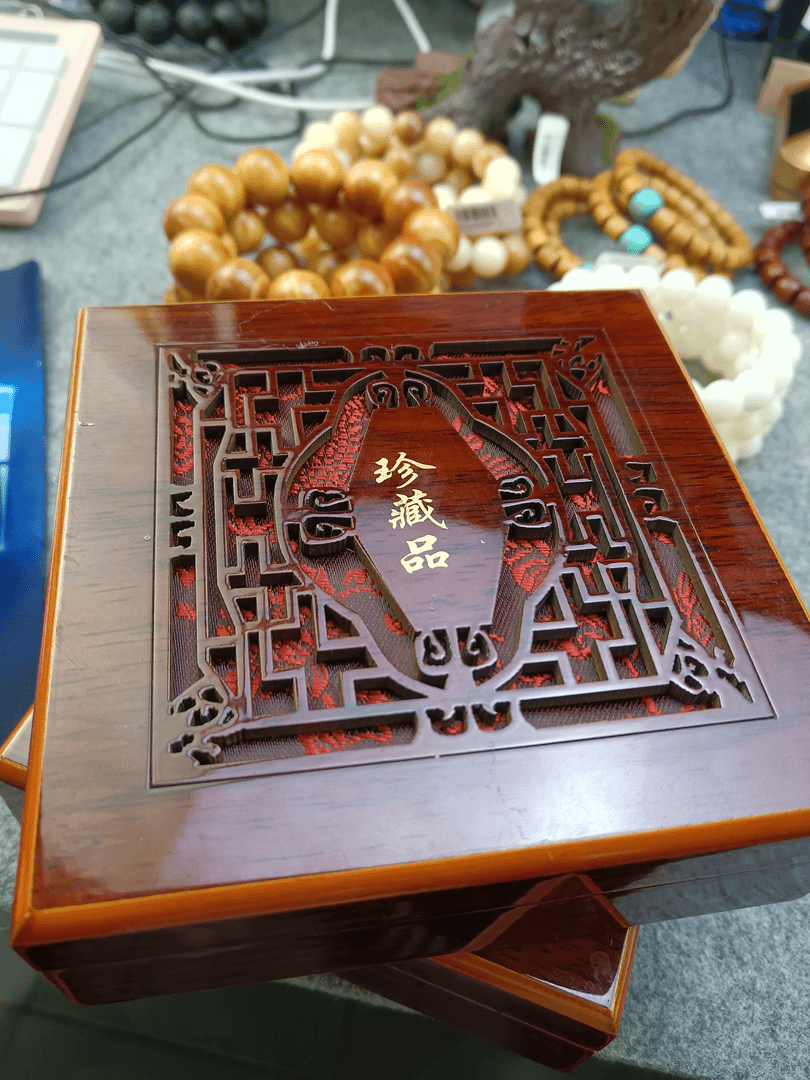 首饰盒/箱 首饰盒/箱 复古木质镂空手串吊坠把挂件玉器玉石手链
