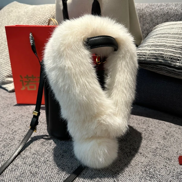 ［百灵］新款百搭设计感保暖软糯毛领夹子围脖1208-120888