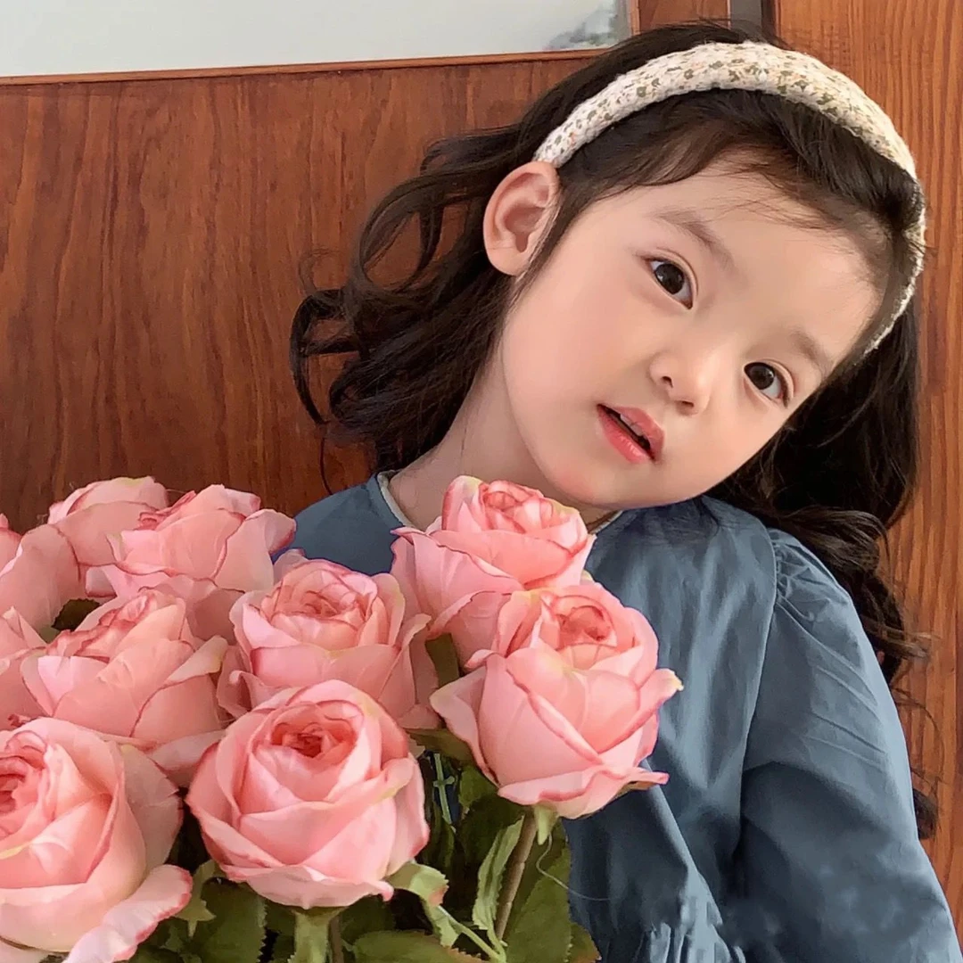 焦边刘亦菲同款粉色玫瑰手捧花束去有风的地方假花拍照婚庆摄影