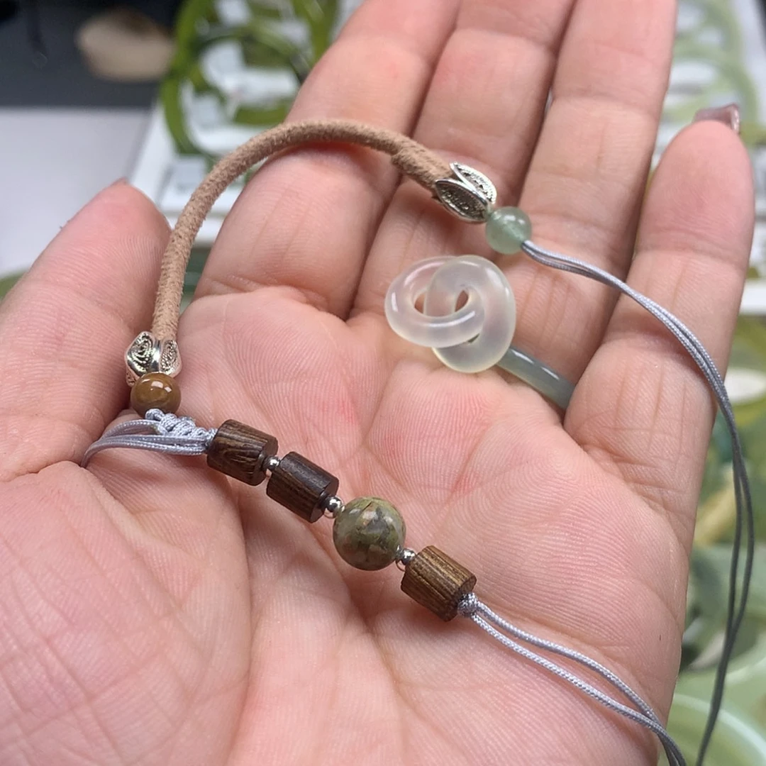 【闪购商品】蛇纹石玉手镯未镶嵌明***J