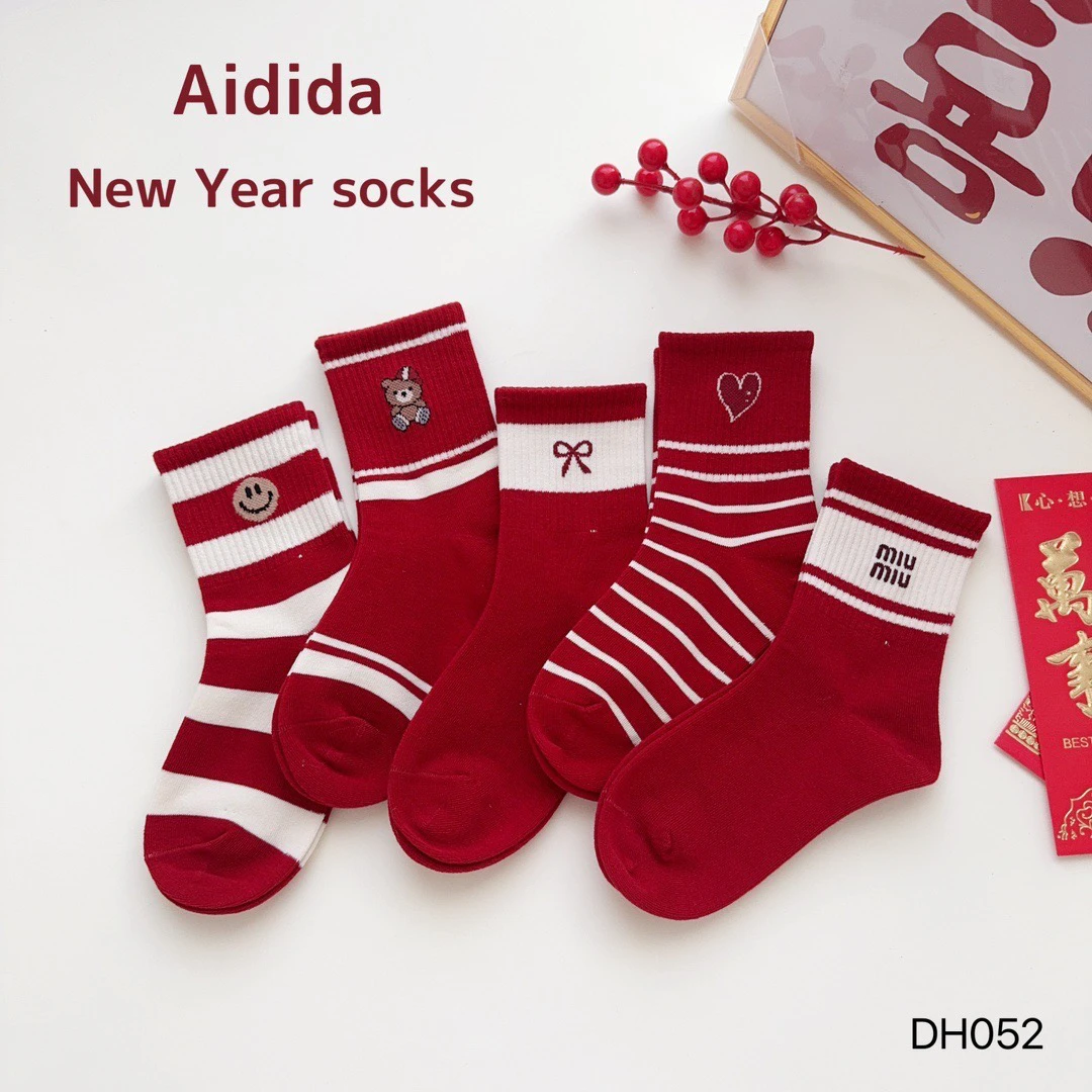 爱嘀嗒儿童袜子女童本命年大红色卡通可爱条纹精梳棉冬季中筒棉袜