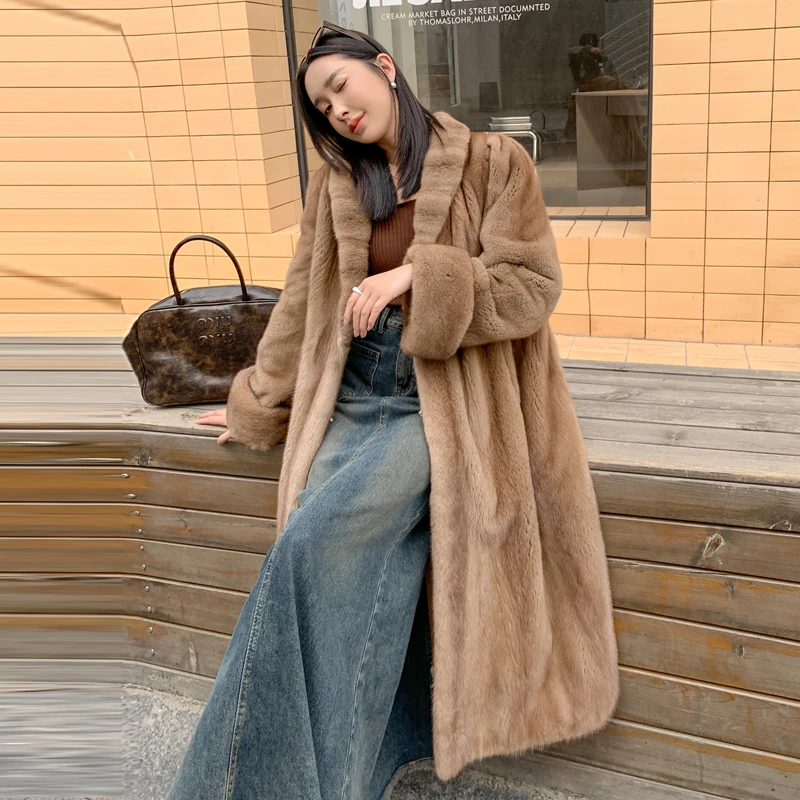 欧裳雅“复古街头”进口紫标天鹅绒水貂皮草女整貂外套长款貂皮