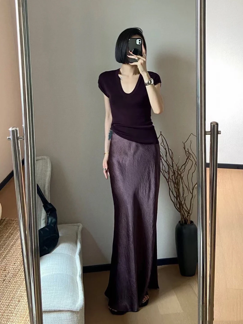 针织紫色黑色上衣显瘦气质网红时尚