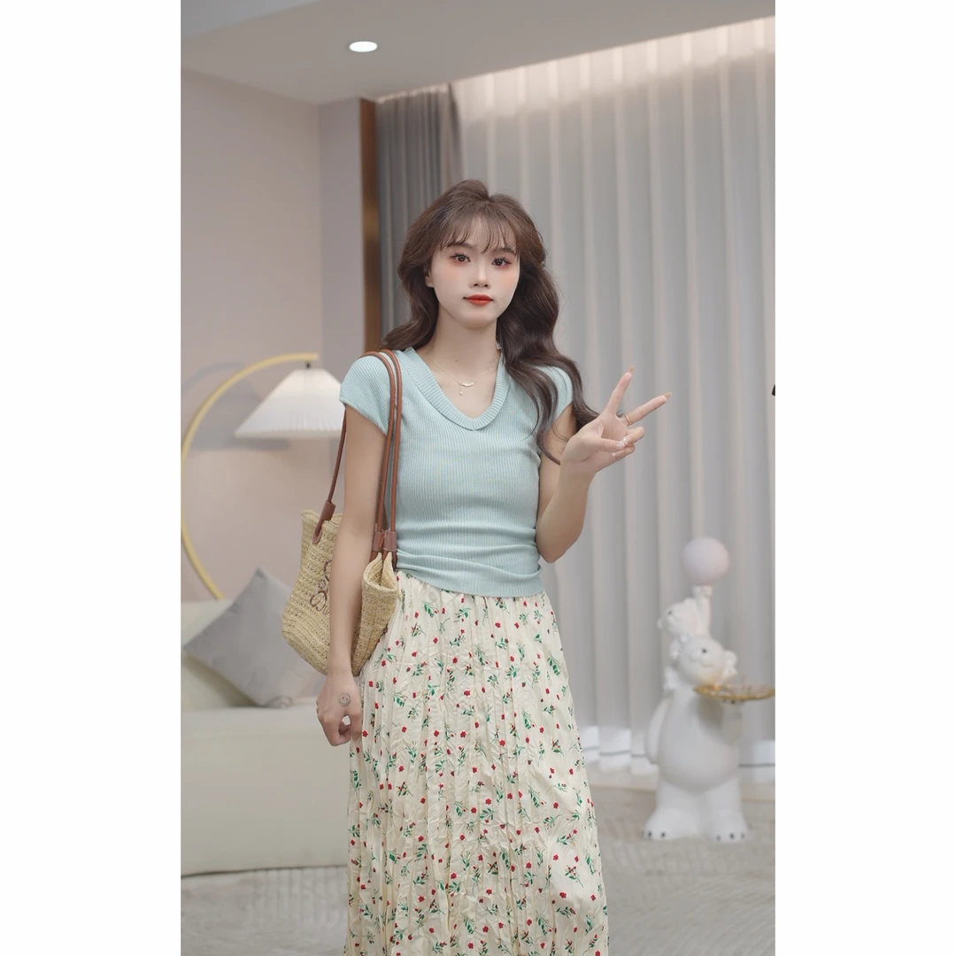 【樱桃小个子】夏季新款修身显瘦气质通勤纯色短袖上衣女ZR-S74701